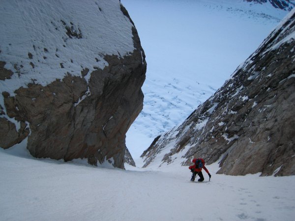 The snow couloir on Wake.